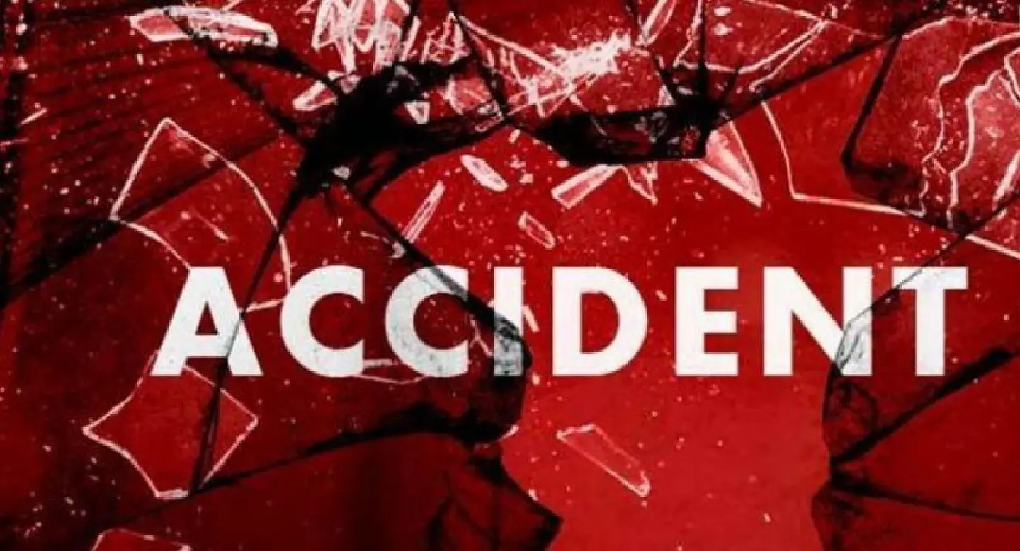 One killed, five severely injured in Maha Sarakham crash One killed, five severely injured in Maha Sarakham crash