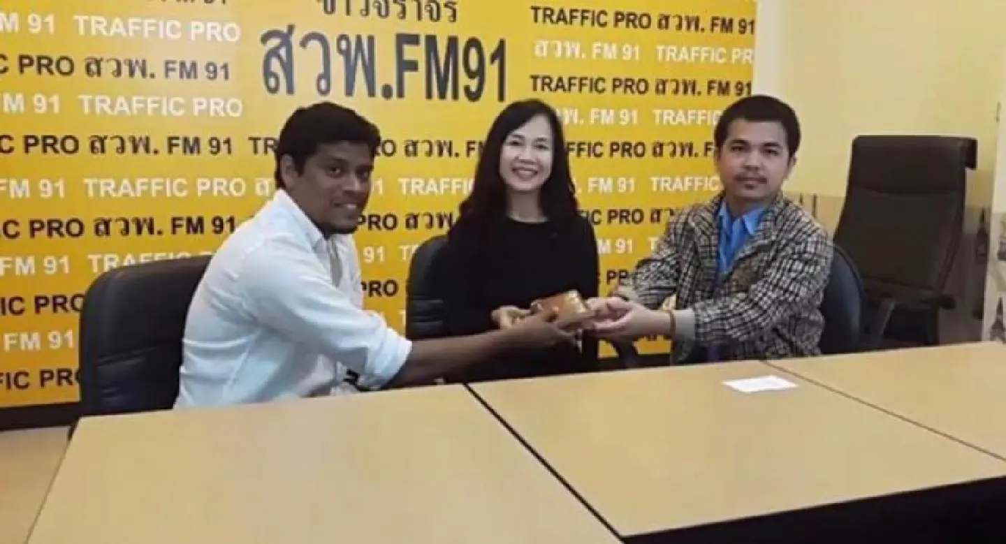 Taxi driver returns Indian passenger’s Bt50,000 Taxi driver returns Indian passenger’s Bt50,000