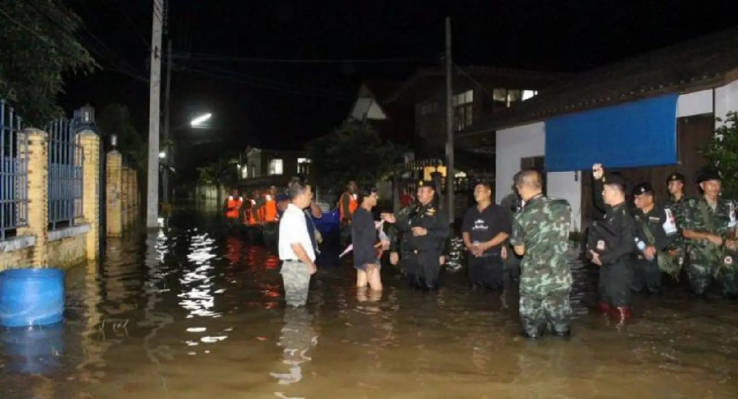 Lampang seeks to quickly drain flooded homes and rescue soaked crops Lampang seeks to quickly drain flooded homes and rescue soaked crops