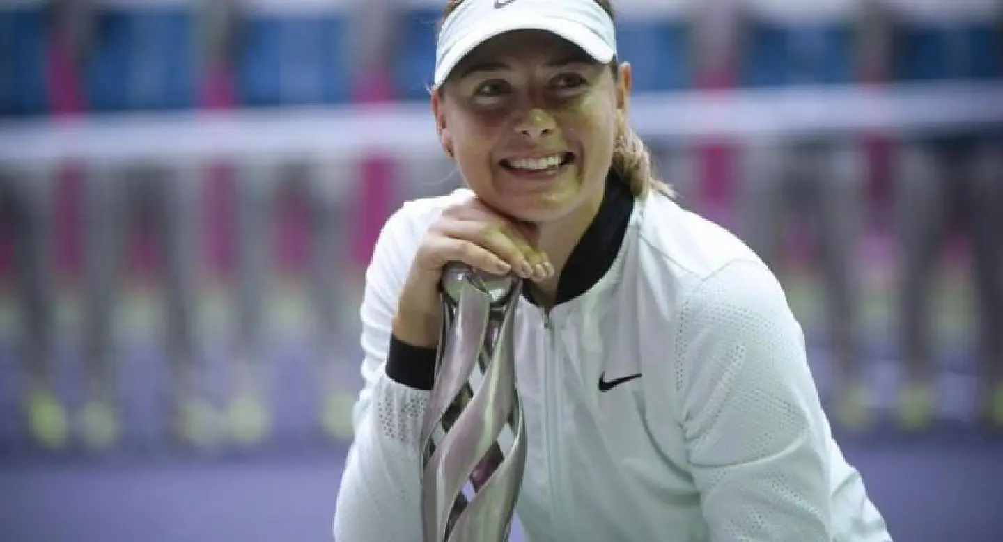 Sharapova fights to first title since drugs ban