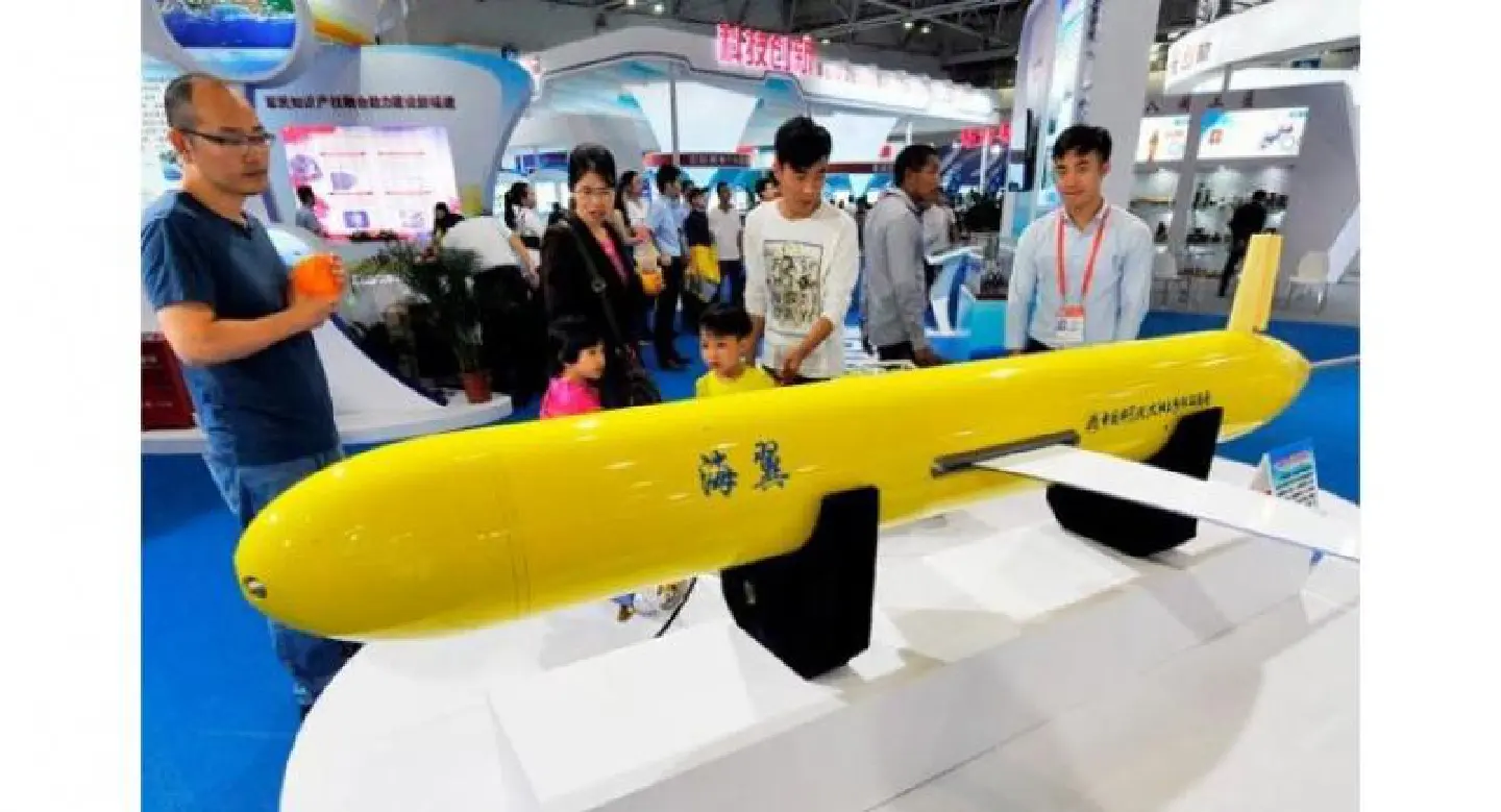 Chinese submersible sets deep-ocean records Chinese submersible sets deep-ocean records