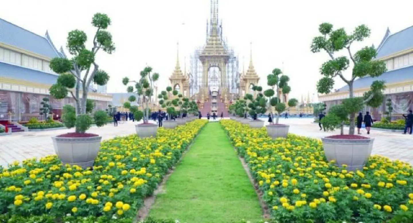 Recreating the garden of heaven Recreating the garden of heaven