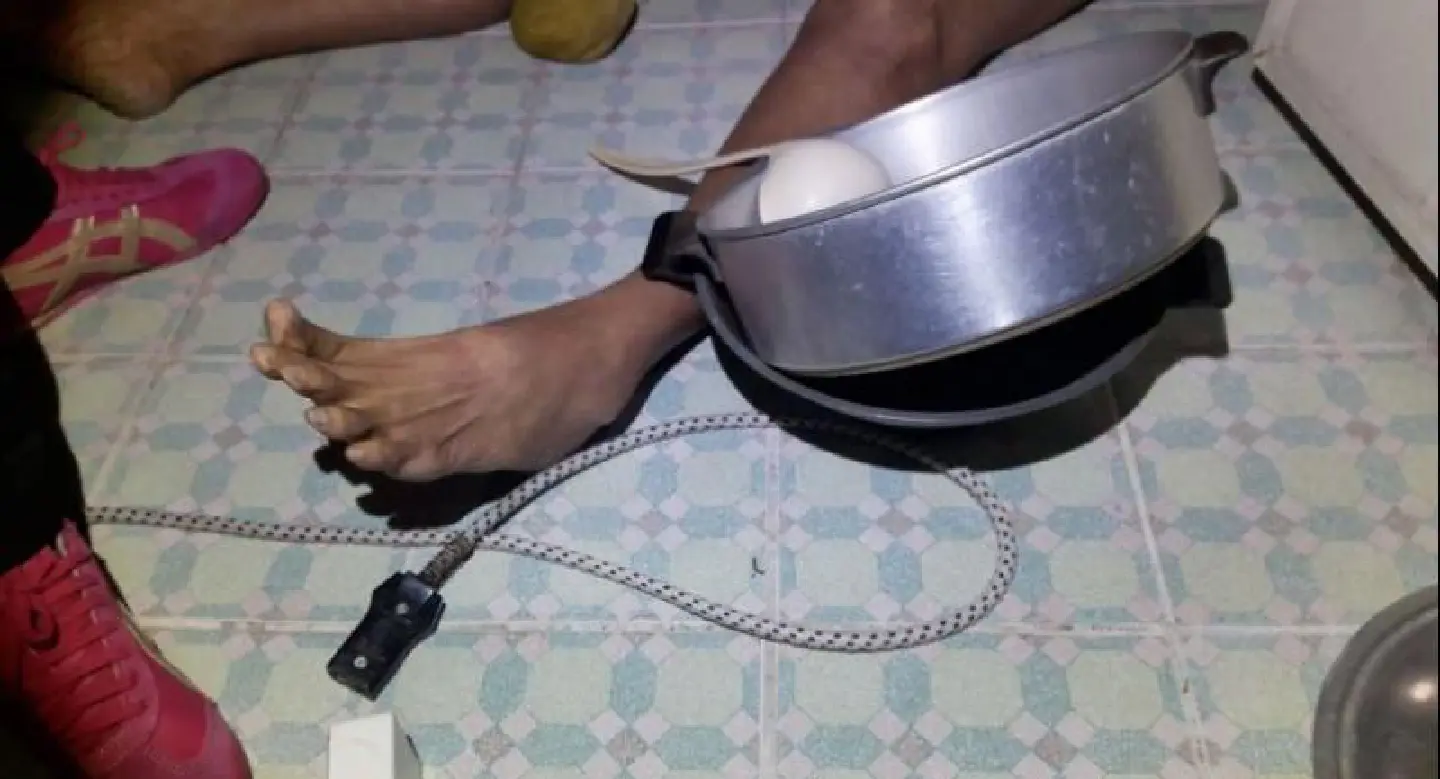 Woman found electrocuted in bathroom Woman found electrocuted in bathroom