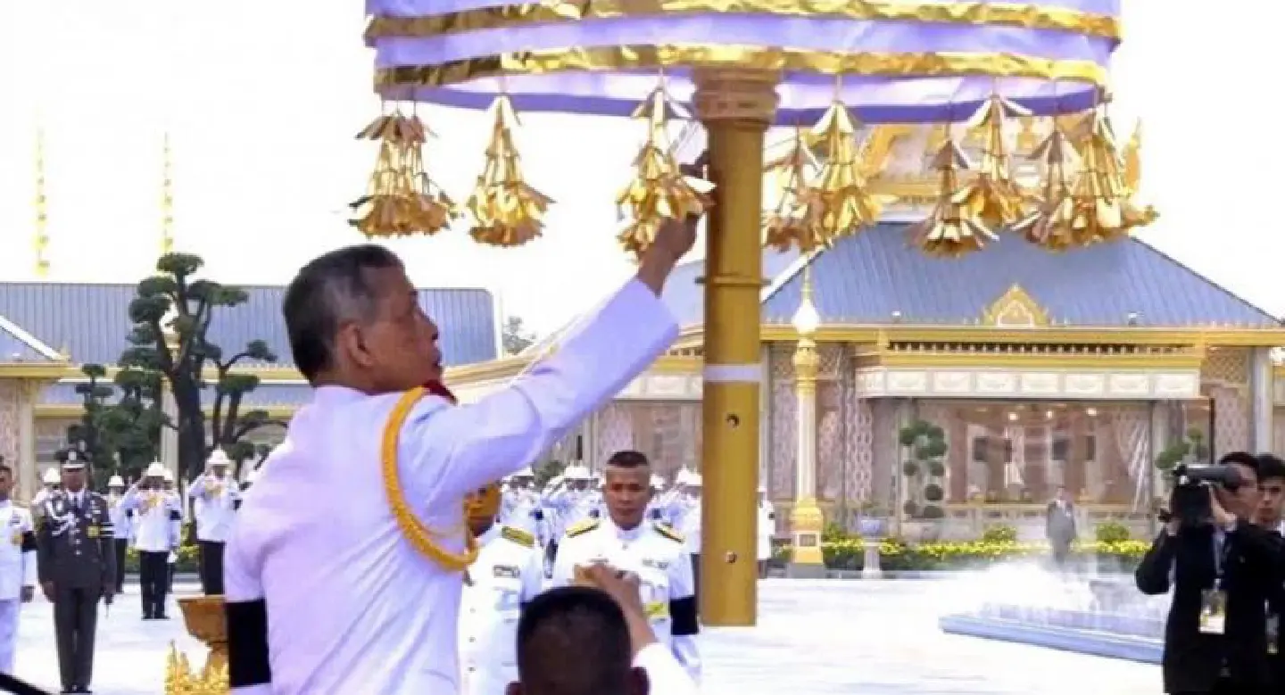 King installs Umbrella of State
