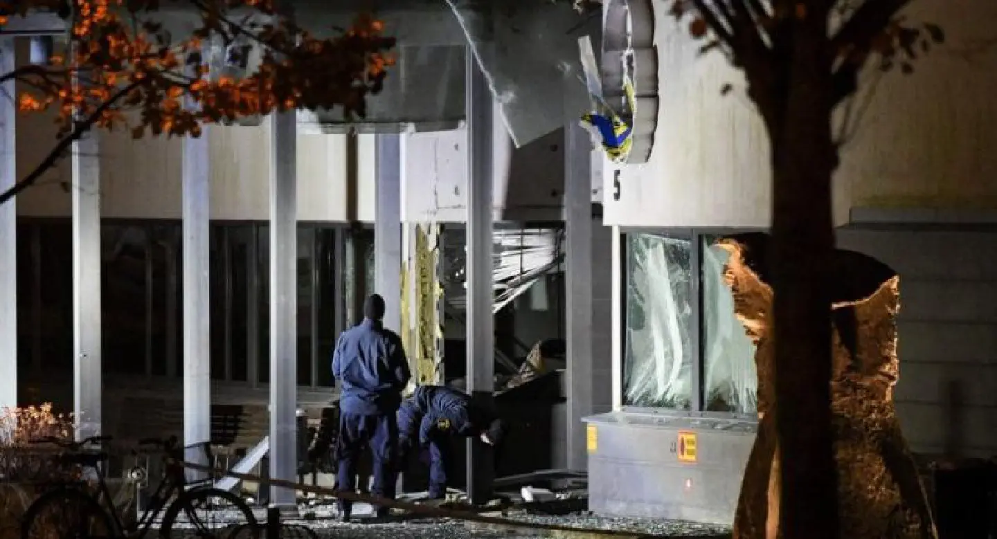 Powerful explosion rocks Swedish police station