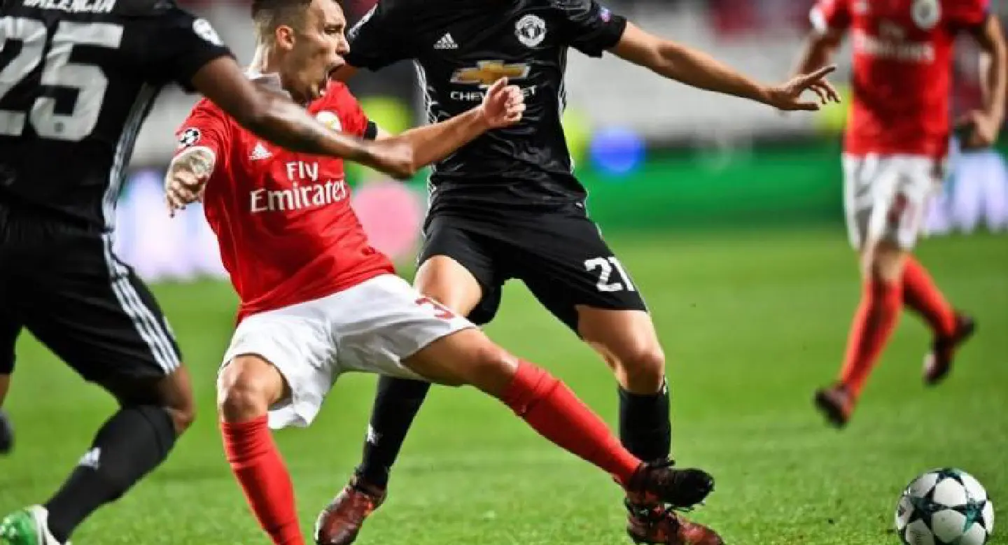 Chelsea snatch draw as Man Utd edge Benfica Chelsea snatch draw as Man Utd edge Benfica
