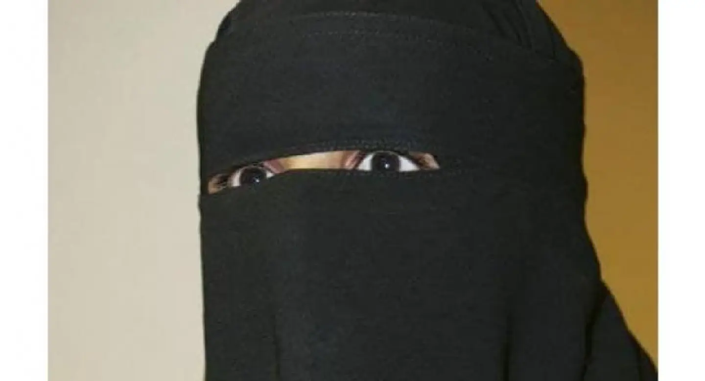 Quebec says no public services for those with face veils Quebec says no public services for those with face veils