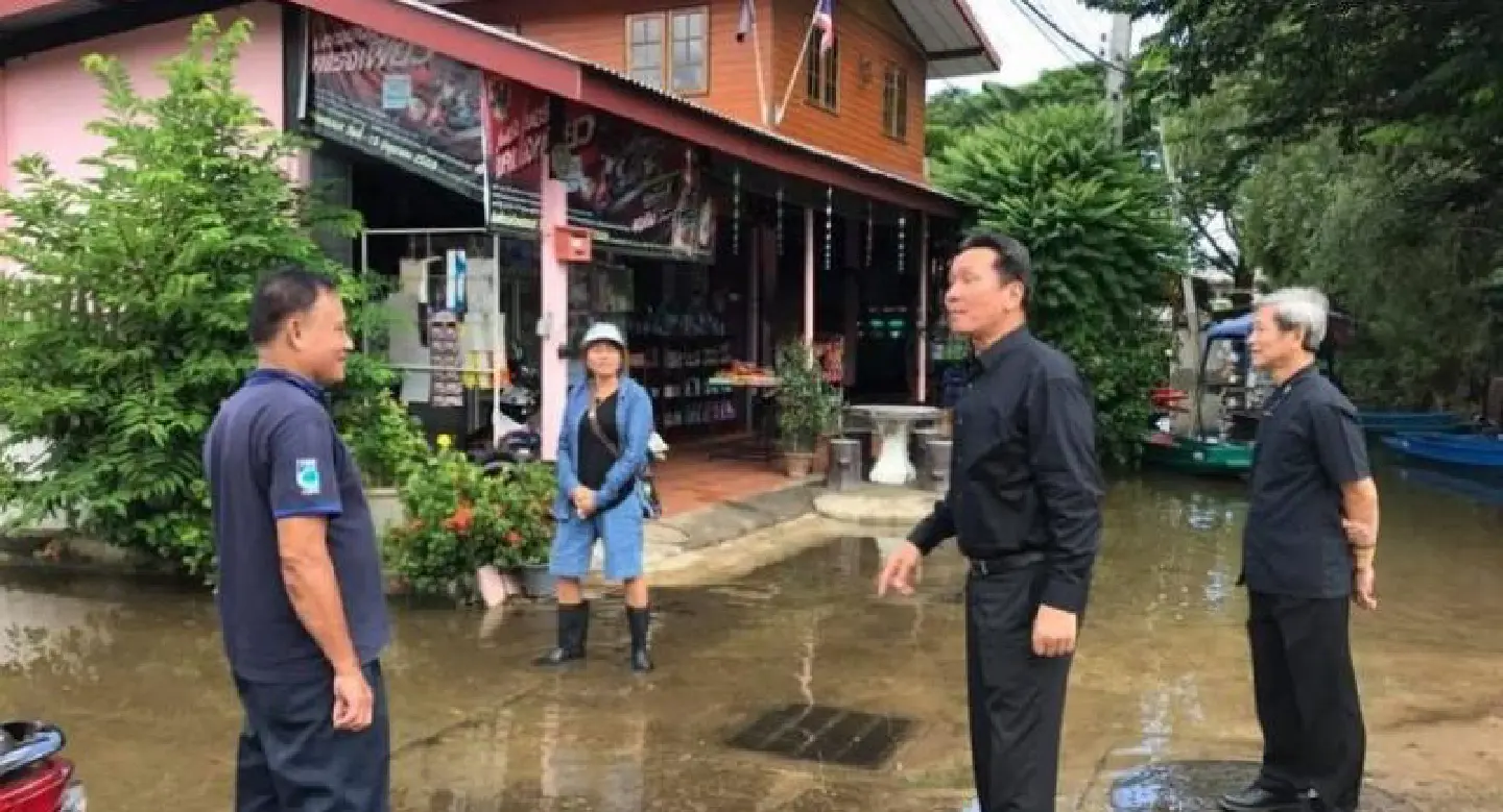 Chao Phraya swamps 1,100 houses in Nakhon Sawan Chao Phraya swamps 1,100 houses in Nakhon Sawan