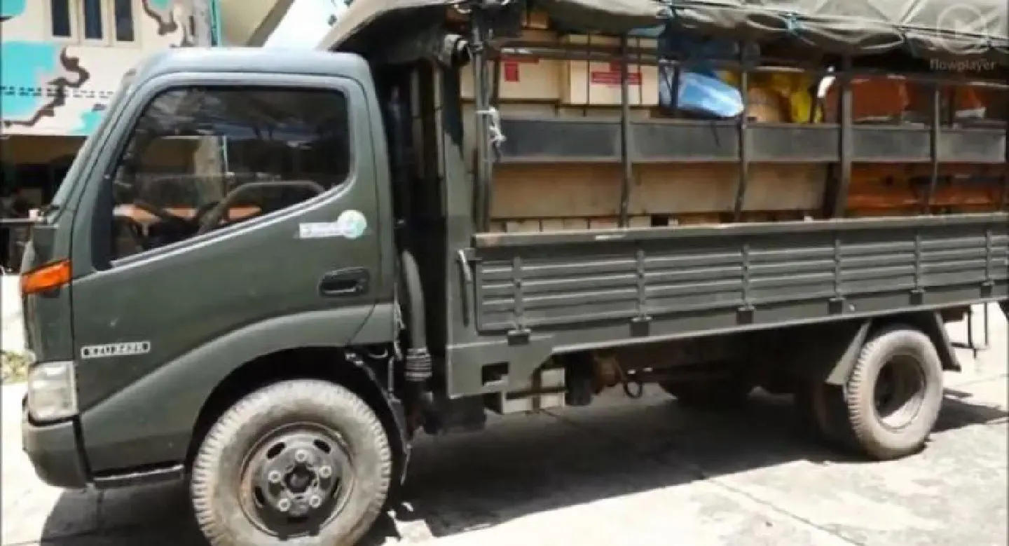 Six escape Narathiwat bomb attack unhurt Six escape Narathiwat bomb attack unhurt