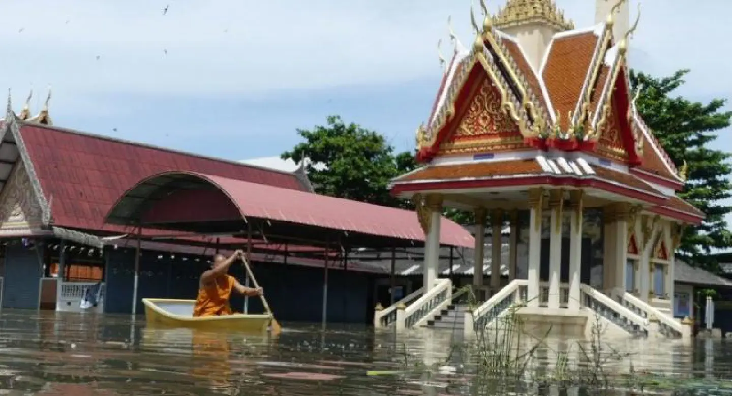 Victims of floods can sue, say academics Victims of floods can sue, say academics