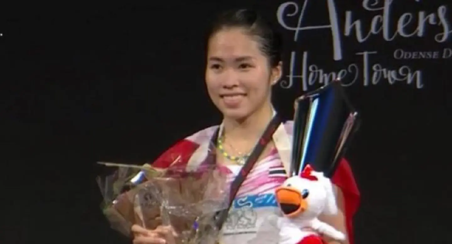 Ratchanok dedicates Denmark Open win to late king Ratchanok dedicates Denmark Open win to late king
