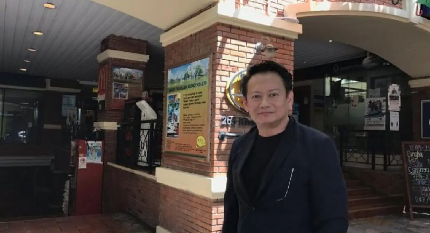 Thais reclaim Khao San Road