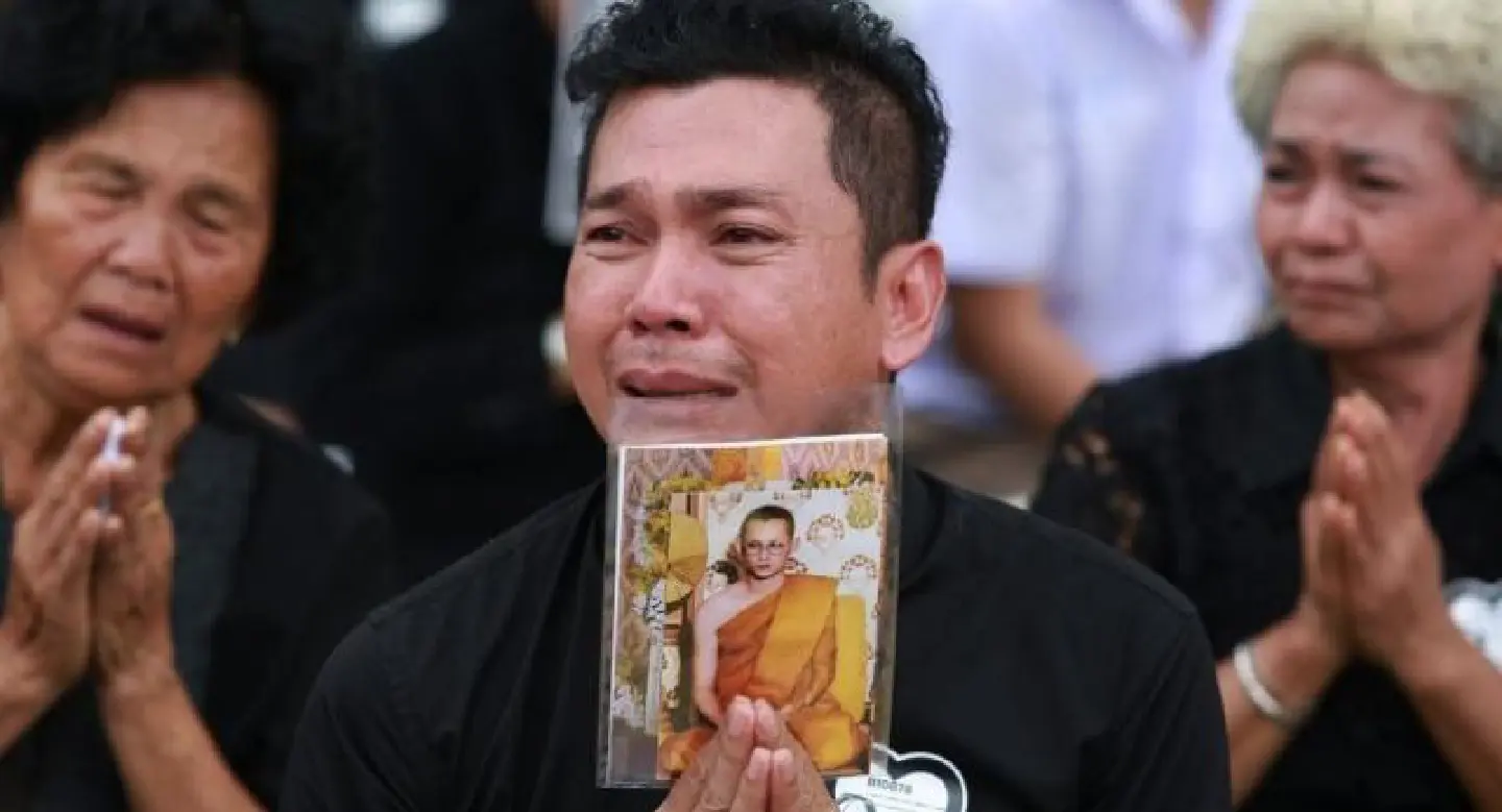 Through the eyes of mourners