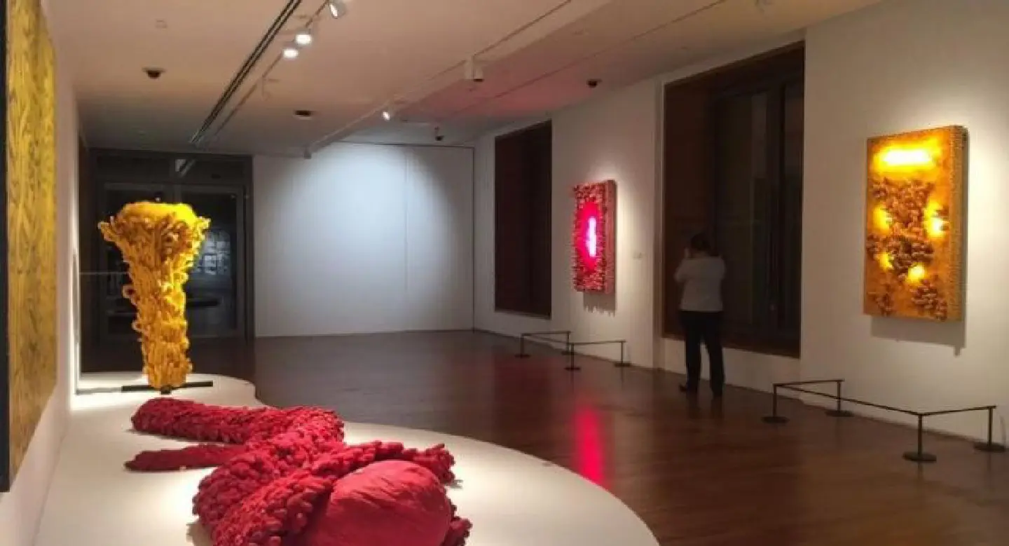 A fresh look at the roles of the museum A fresh look at the roles of the museum
