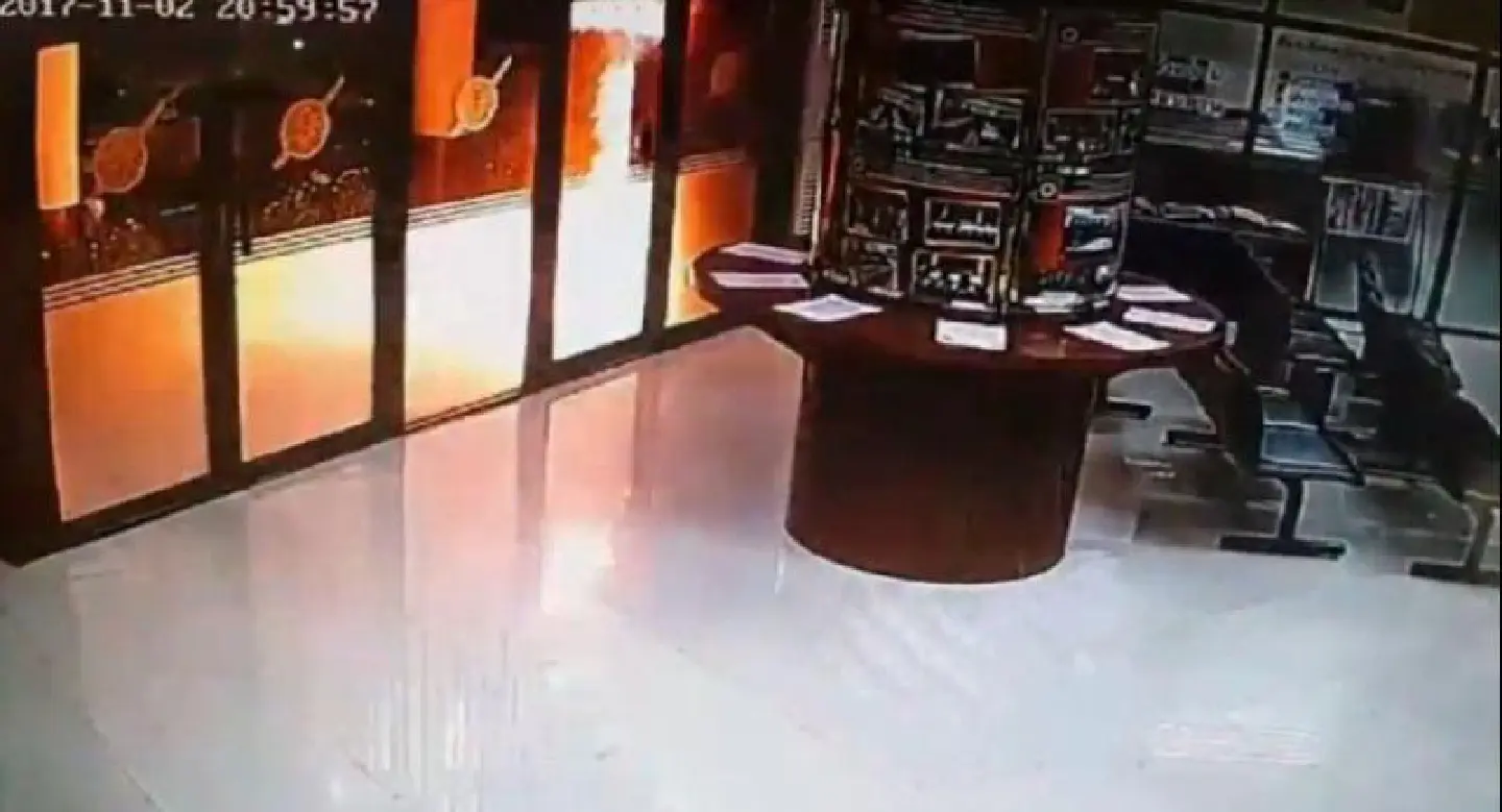 Man arrested for attacking police station Man arrested for attacking police station