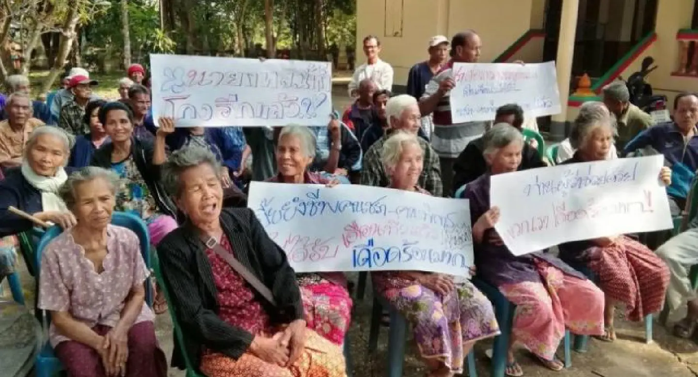 Protest ends after promise over unpaid allowances Protest ends after promise over unpaid allowances