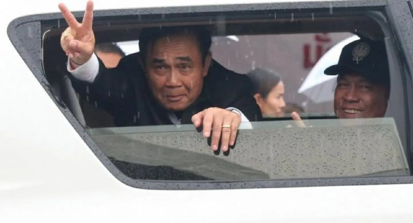 PM in South in bid to help tackle floods PM in South in bid to help tackle floods