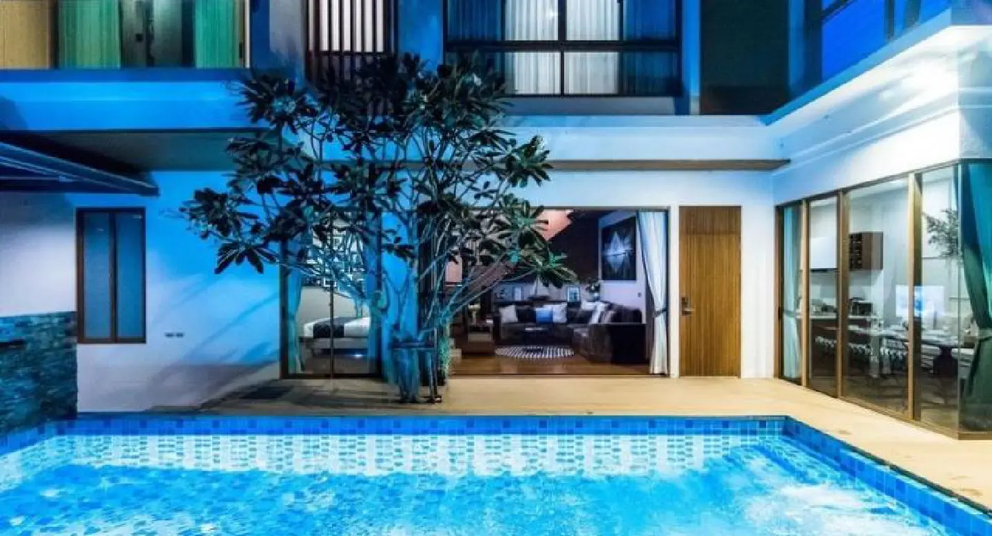 Join your pals on a BFF holiday in Hua Hin