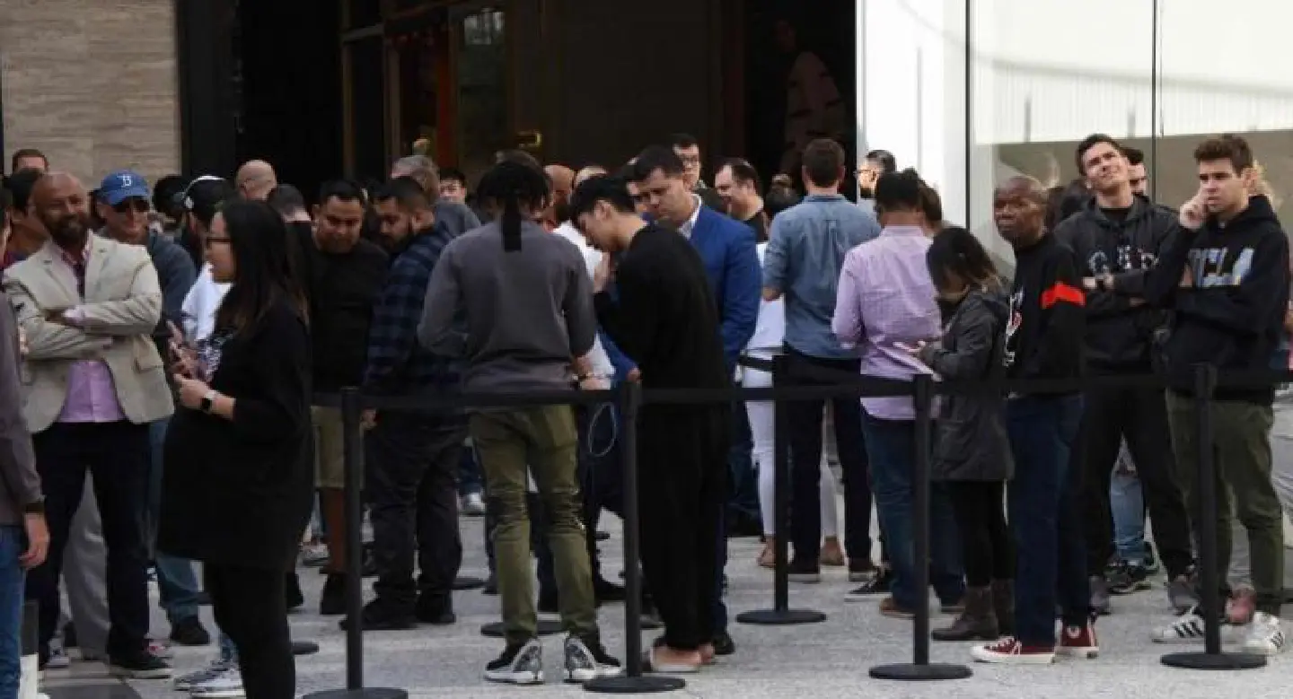 Long queues, protests as Apple's iPhone X hits stores Long queues, protests as Apple's iPhone X hits stores