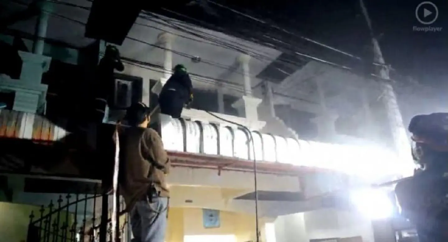 Fire destroys bedroom in Nakhon Ratchasima townhouse Fire destroys bedroom in Nakhon Ratchasima townhouse