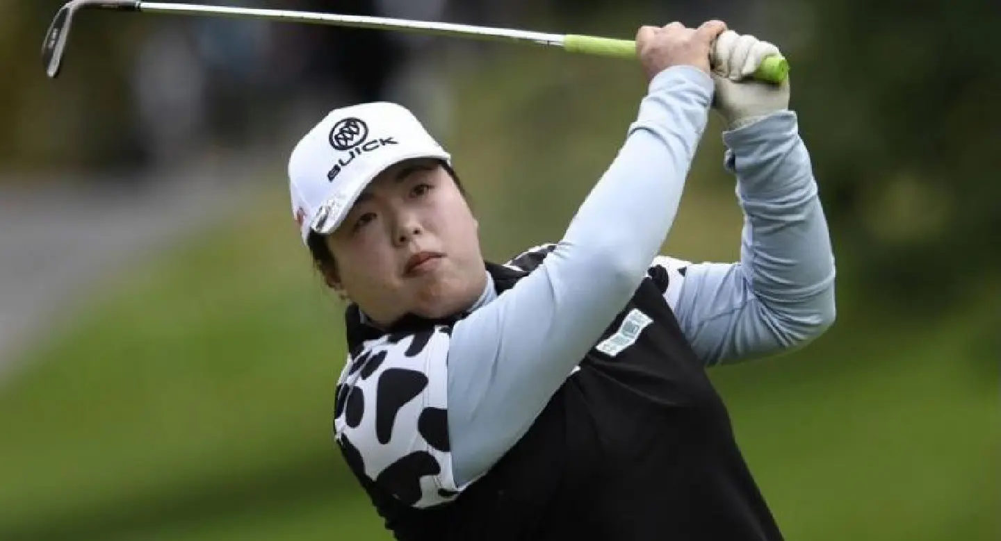 Feng leads Moriya by one stroke in Shanghai Feng leads Moriya by one stroke in Shanghai