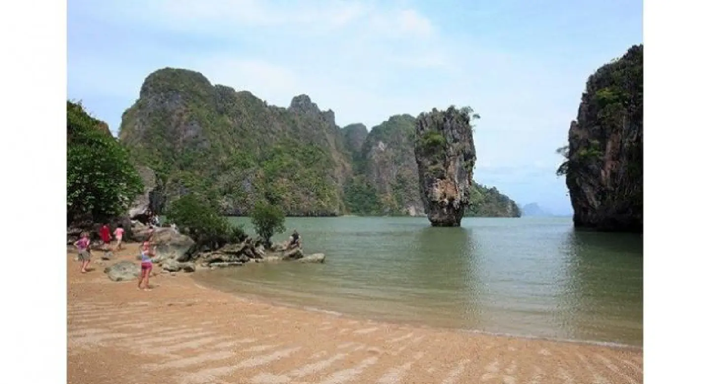 Phang-Nga kicks off high season with ‘Blue Andaman Happiness’