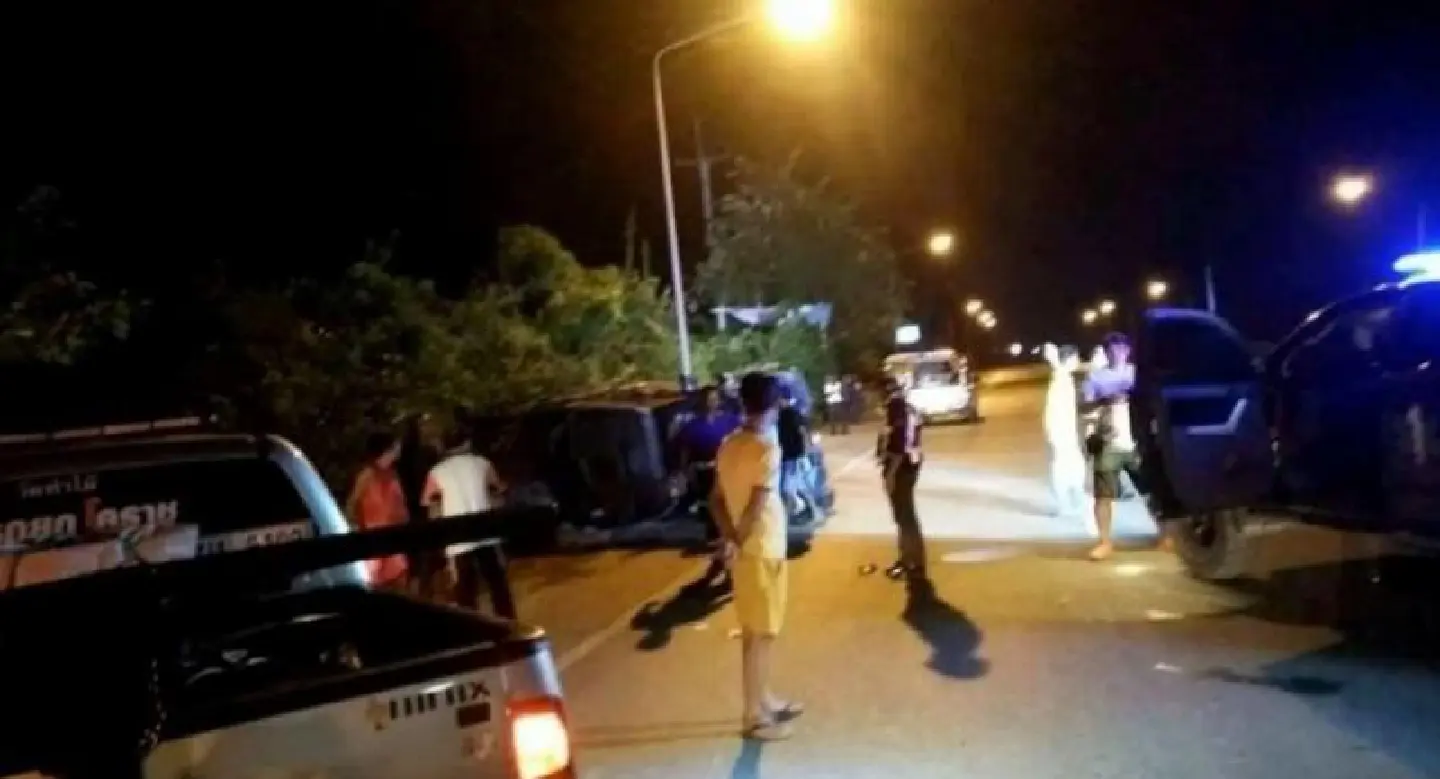 Truck full of lottery vendors involved in fatal Korat crash Truck full of lottery vendors involved in fatal Korat crash