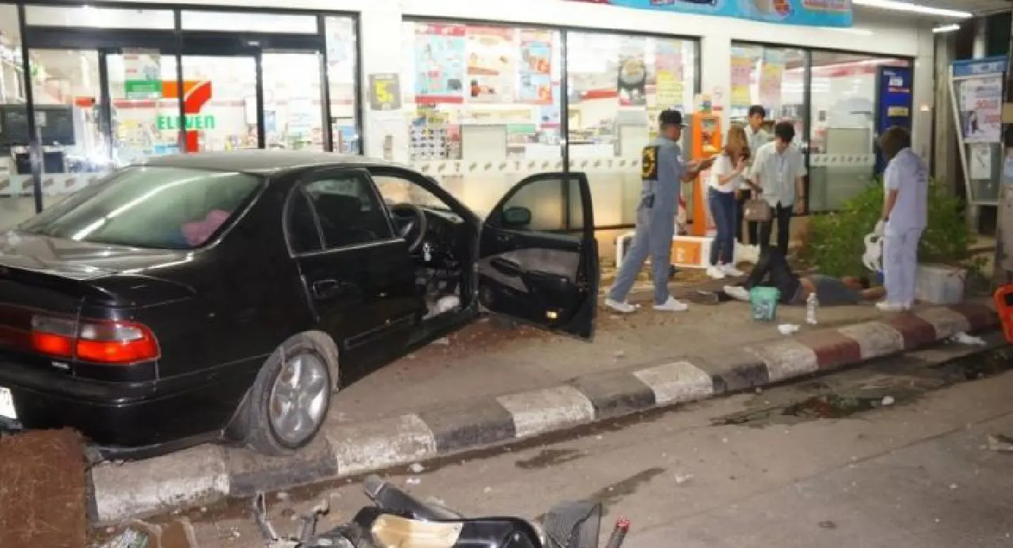 Driver has seizure, crashes into shop Driver has seizure, crashes into shop