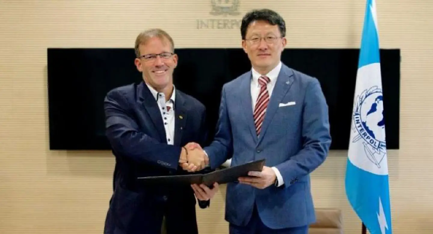 Cisco and INTERPOL collaborate to combat cybercrime Cisco and INTERPOL collaborate to combat cybercrime