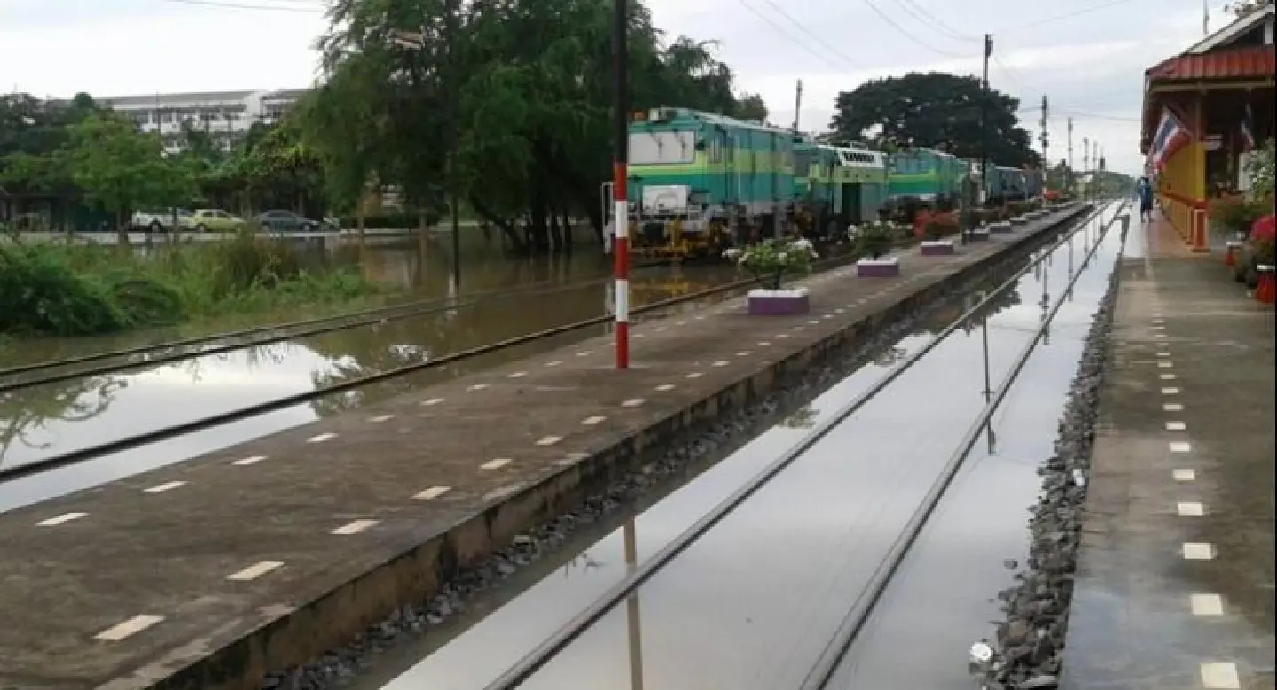 Train services on most southern routes back on track Train services on most southern routes back on track