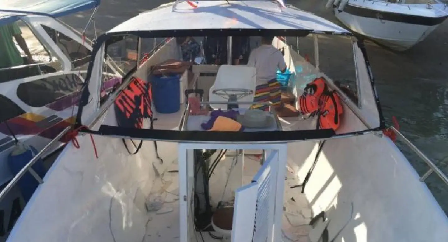 Boat explosion injures two at Chalong Pier Boat explosion injures two at Chalong Pier