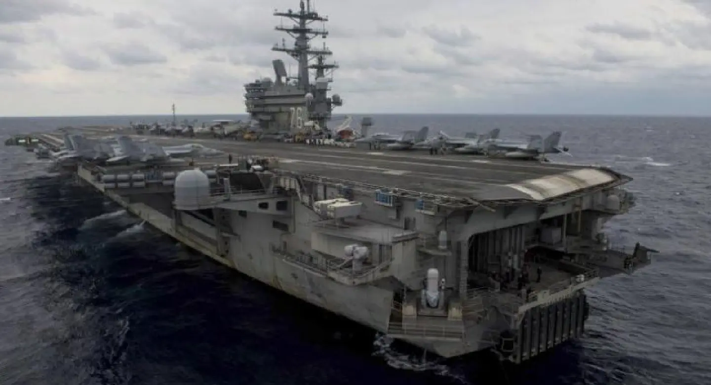 Eight rescued after US Navy aircraft crashes in Philippine Sea Eight rescued after US Navy aircraft crashes in Philippine Sea