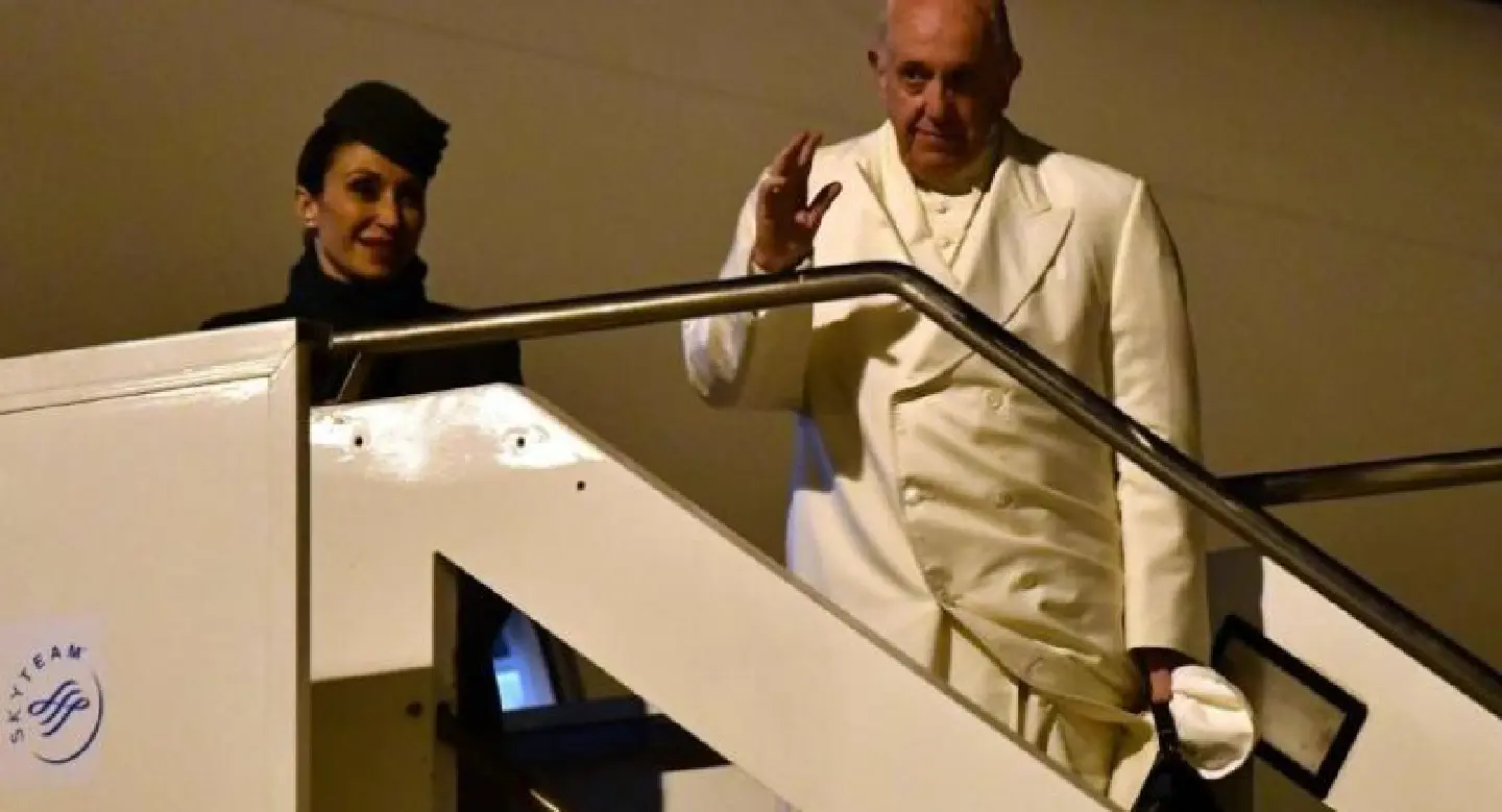 Pope heads to Myanmar and into Rohingya crisis Pope heads to Myanmar and into Rohingya crisis