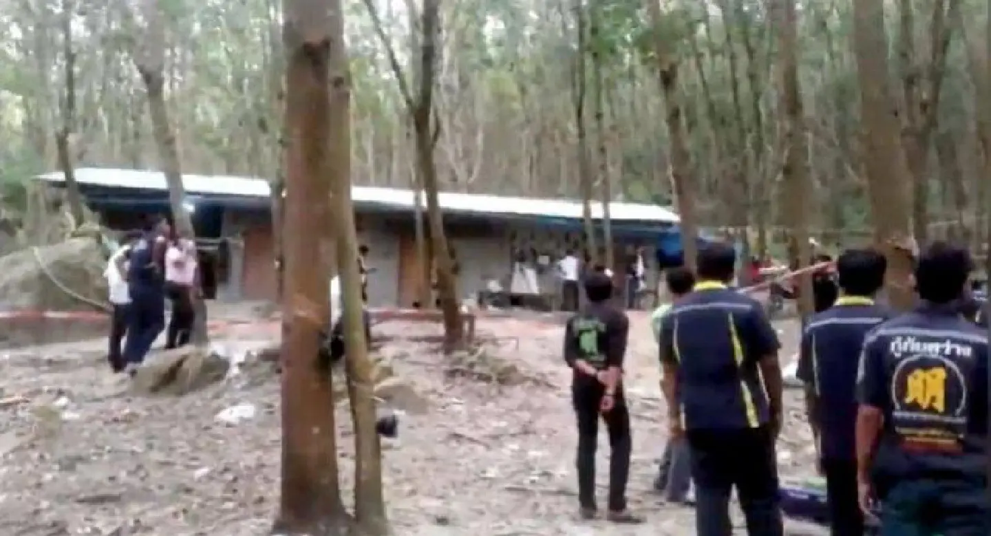 Family of four killed in Prachuap Khiri Khan Family of four killed in Prachuap Khiri Khan