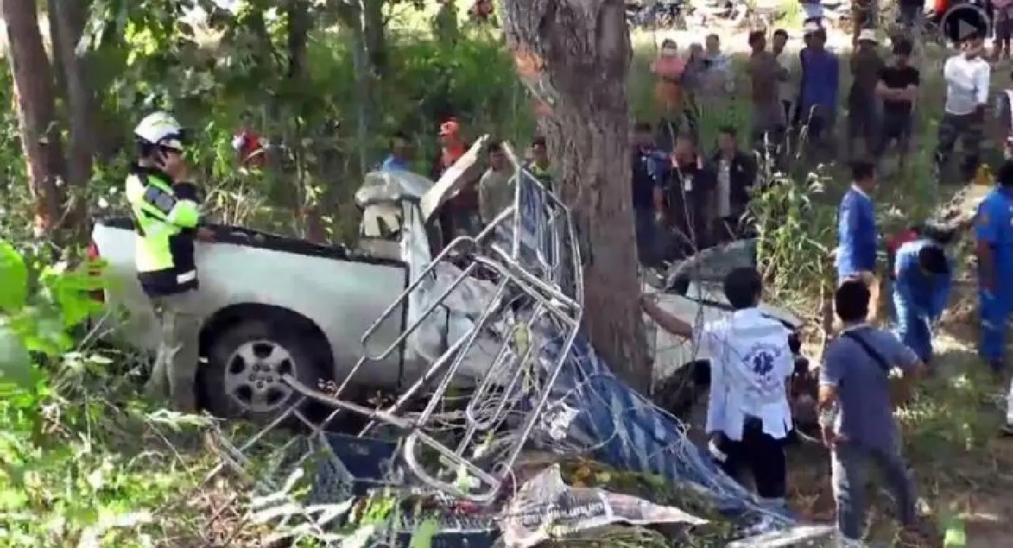 Vendor couple on motorbike killed in Kalasin Vendor couple on motorbike killed in Kalasin