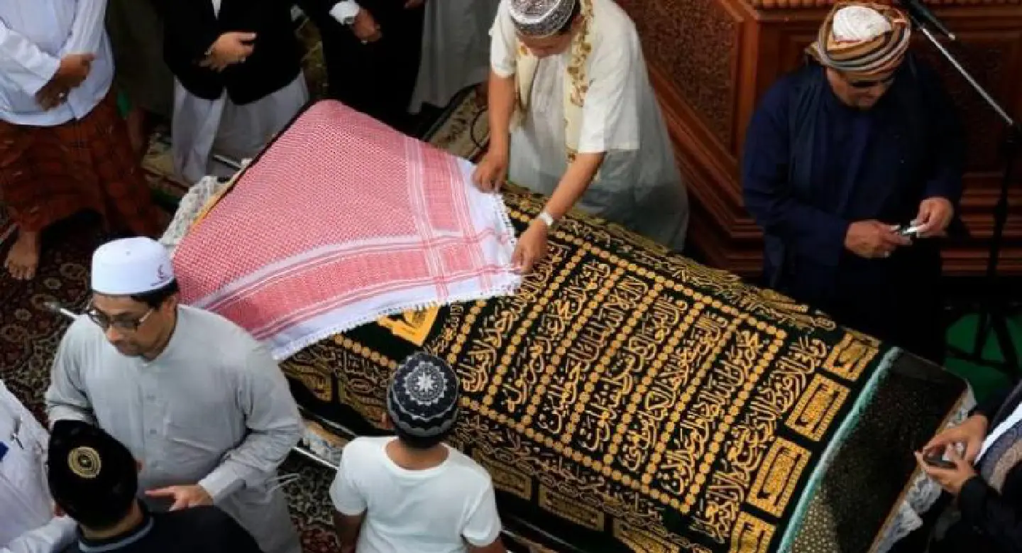 Former foreign minister Surin buried Former foreign minister Surin buried