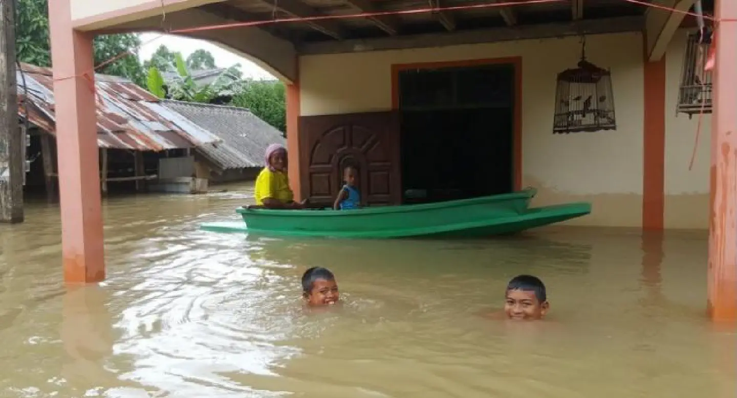 Songkhla closes 62 schools amid floods Songkhla closes 62 schools amid floods
