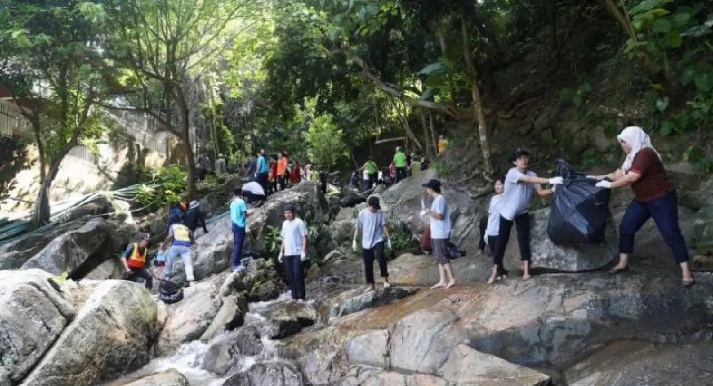 Official opening after restoration of Wang Kee On waterfall in Patong Official opening after restoration of Wang Kee On waterfall in Patong