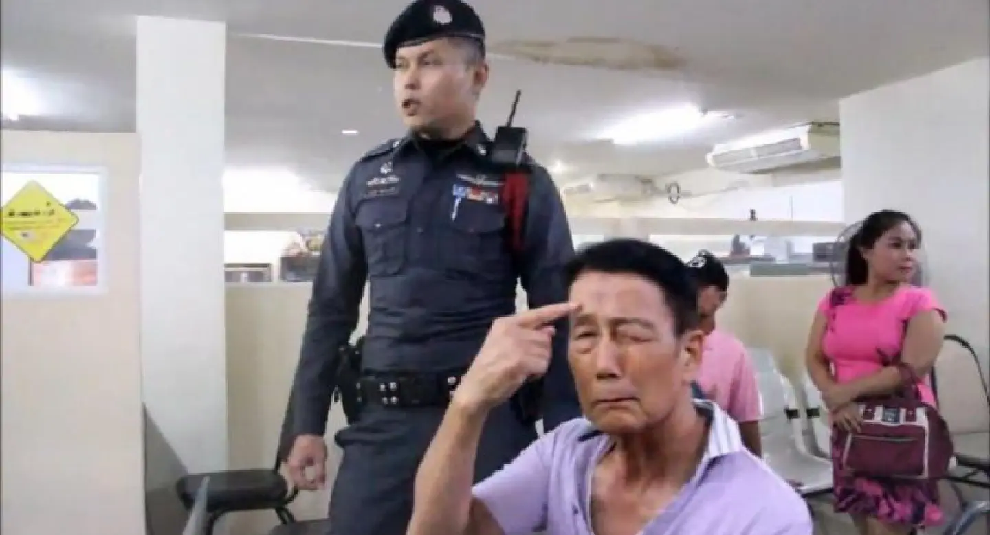 Japanese man, 70, attacked by Thai woman on beach Japanese man, 70, attacked by Thai woman on beach