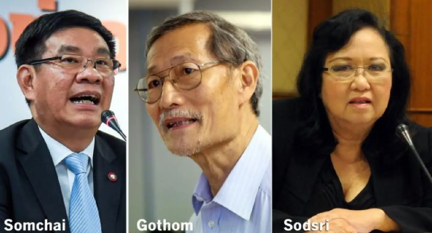 Former EC members split on qualifications of new board Former EC members split on qualifications of new board