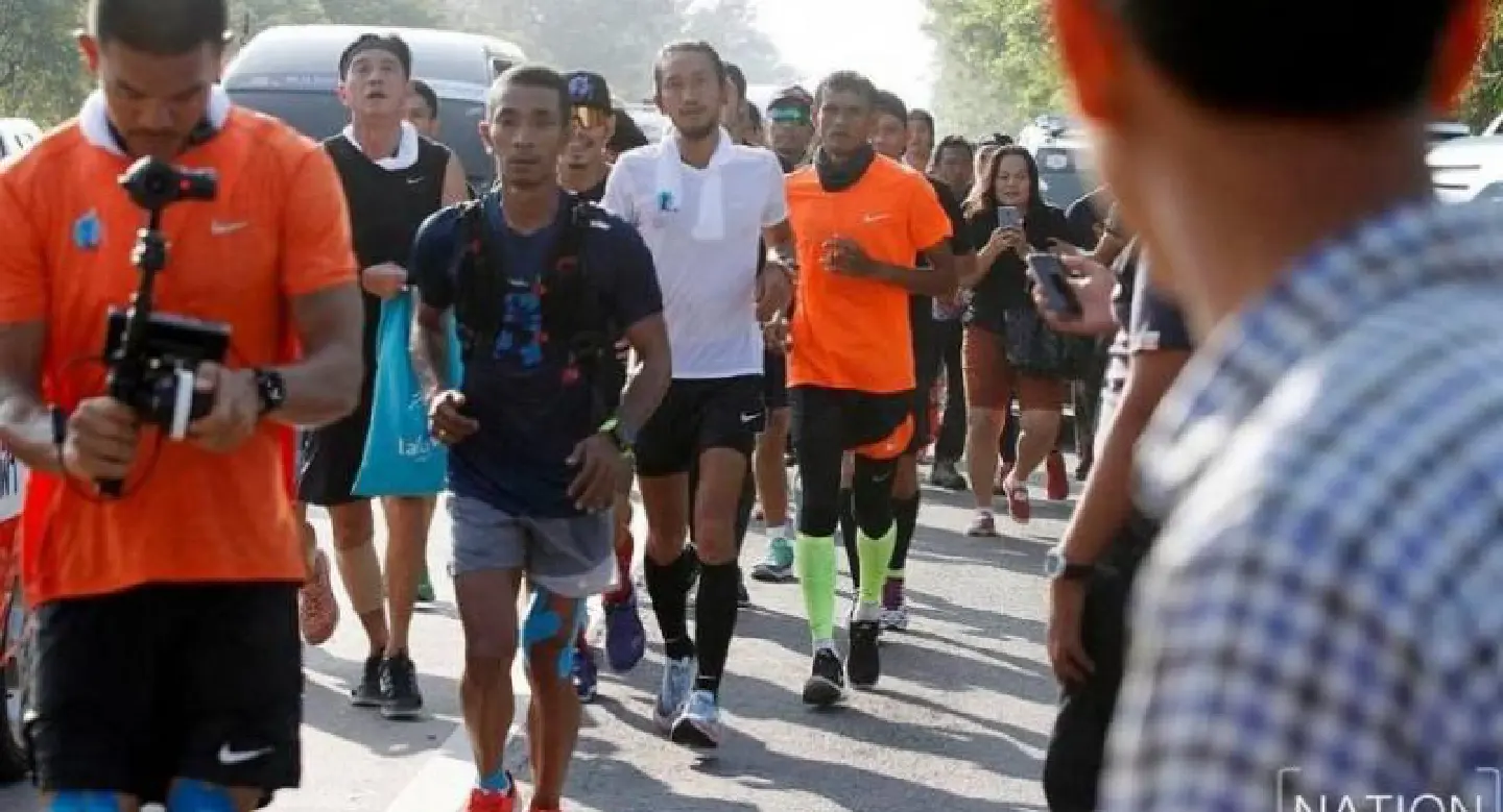 Toon rolls into Suphan Buri Toon rolls into Suphan Buri