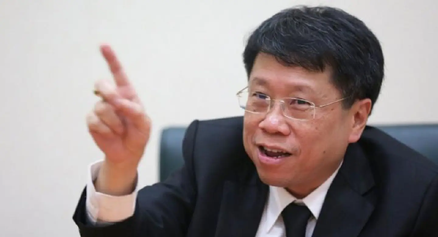 Failure of previous educational reforms admitted as new solutions proposed Failure of previous educational reforms admitted as new solutions proposed