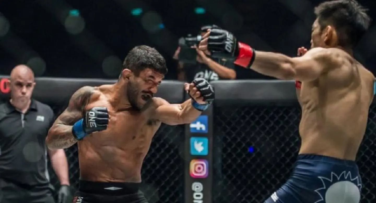 Silva crowned new strawweight champion in Warriors of the World Bangkok Silva crowned new strawweight champion in Warriors of the World Bangkok
