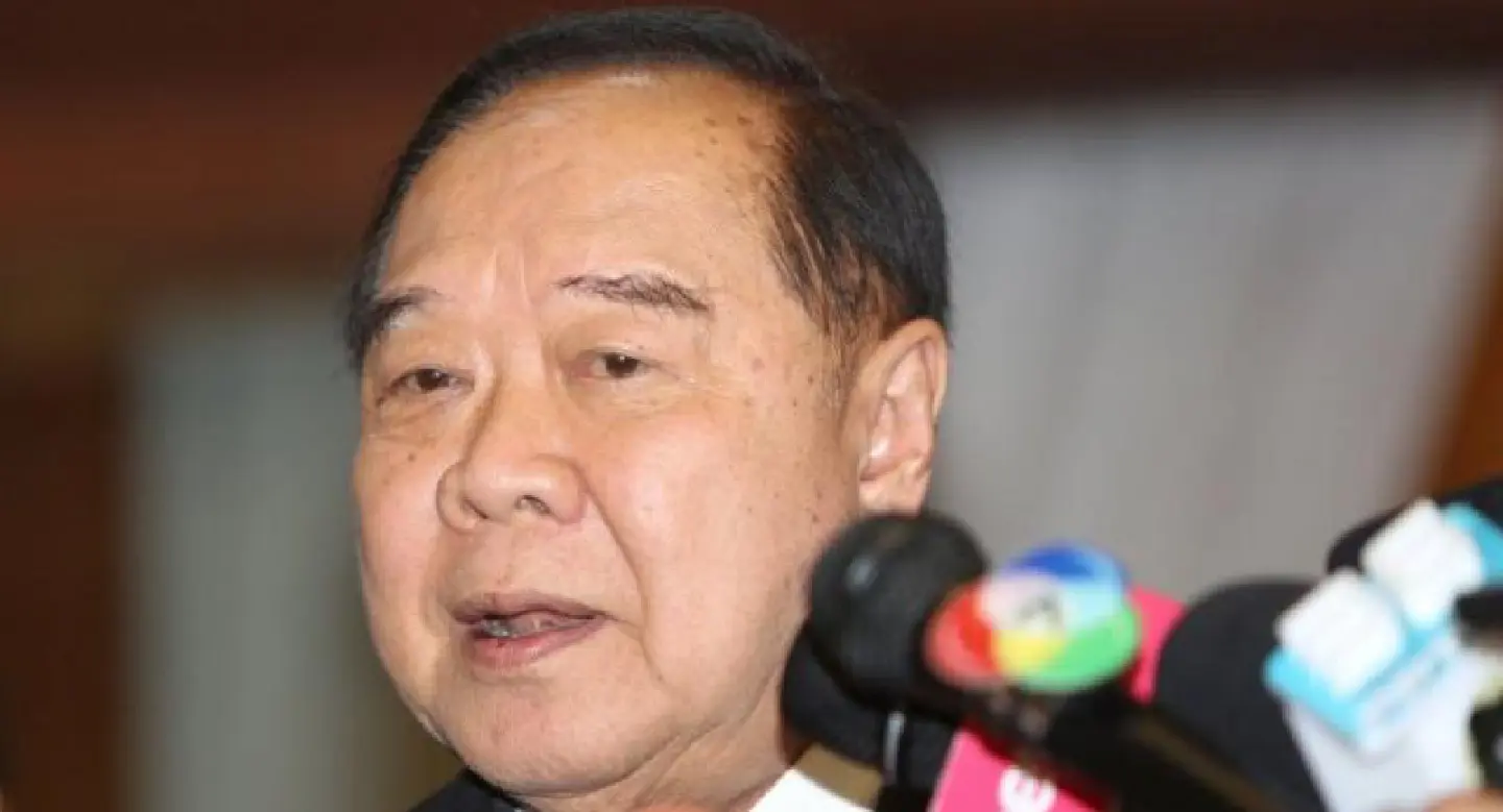 Prayut warns that he would be ‘more aggressive’ without embattled Prawit Prayut warns that he would be ‘more aggressive’ without embattled Prawit