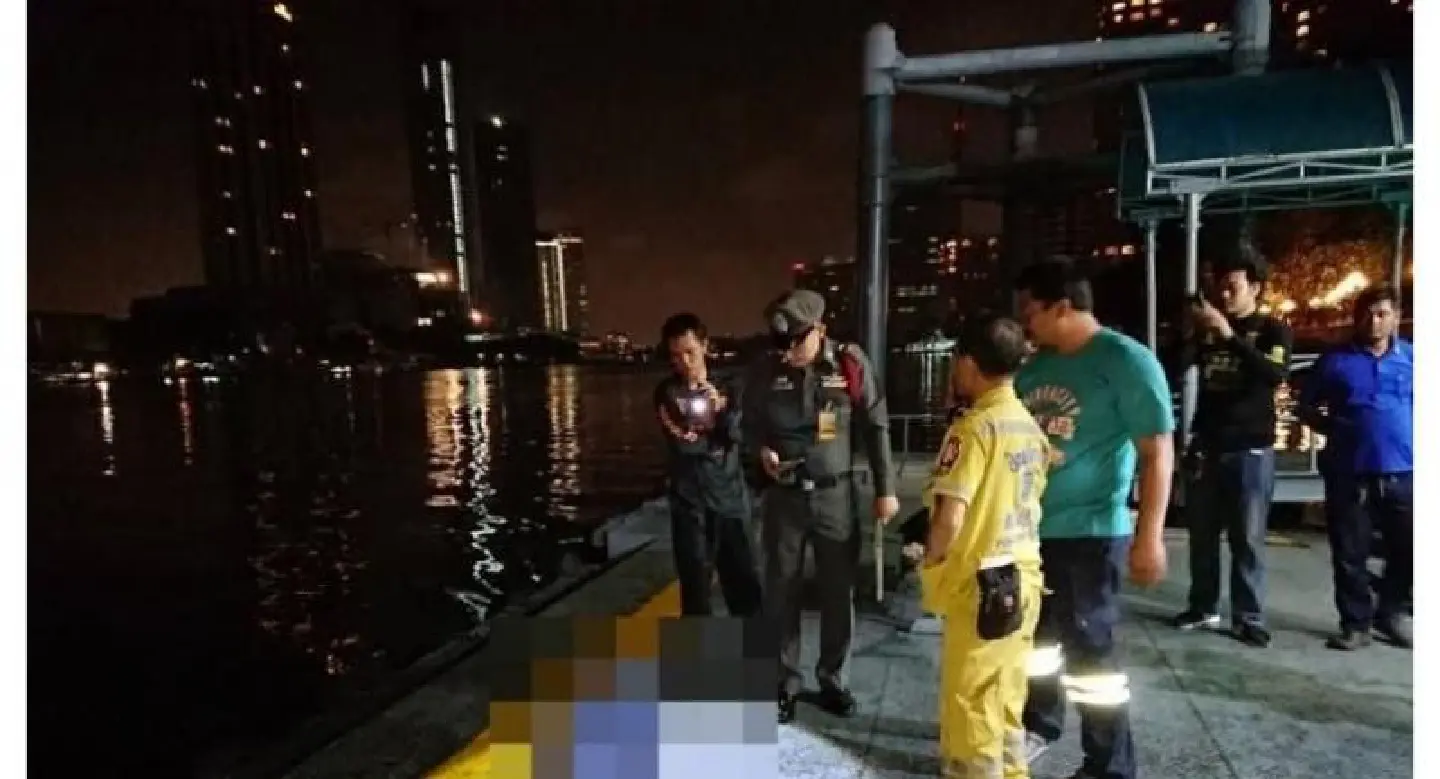 Man drowns after jumping from Sathorn Bridge Man drowns after jumping from Sathorn Bridge