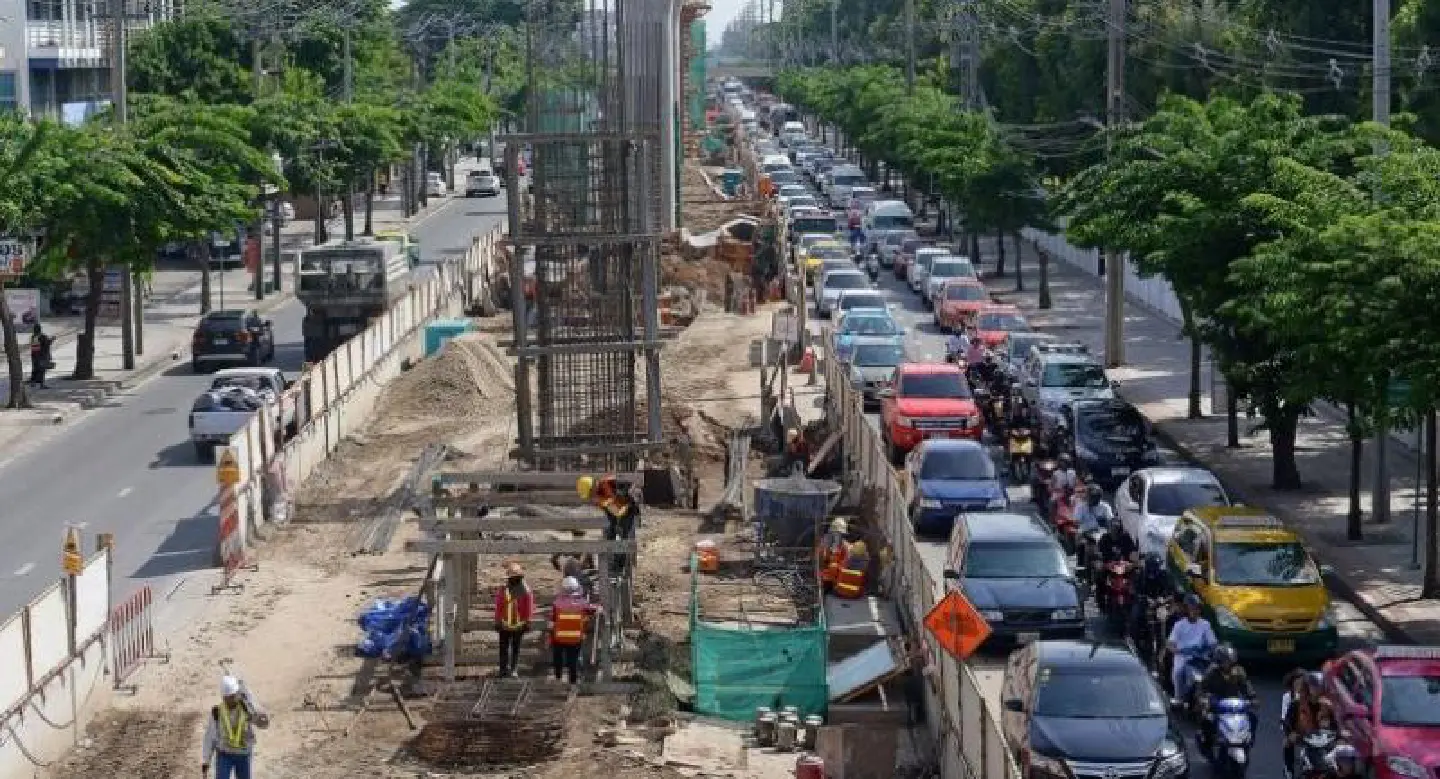 One lane of Phaholyothin Road to be closed for six weeks One lane of Phaholyothin Road to be closed for six weeks