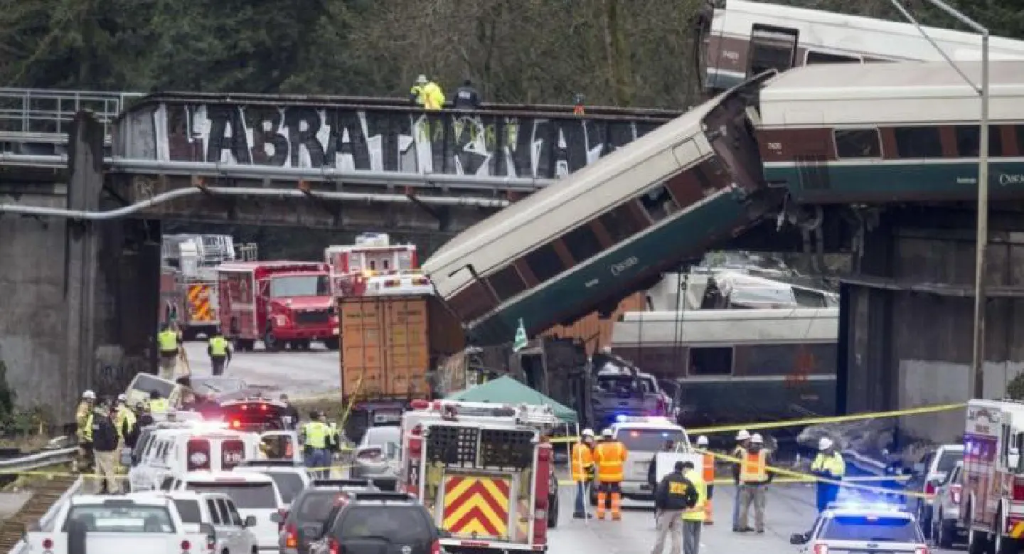 'Multiple' fatalities as train derails onto highway in Washington state