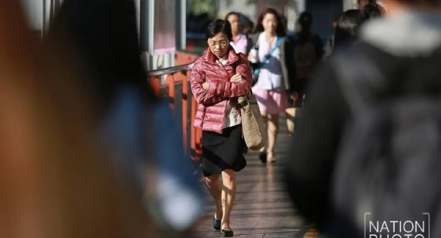 Bangkok mercury drops to 14.8C on Wednesday morning Bangkok mercury drops to 14.8C on Wednesday morning