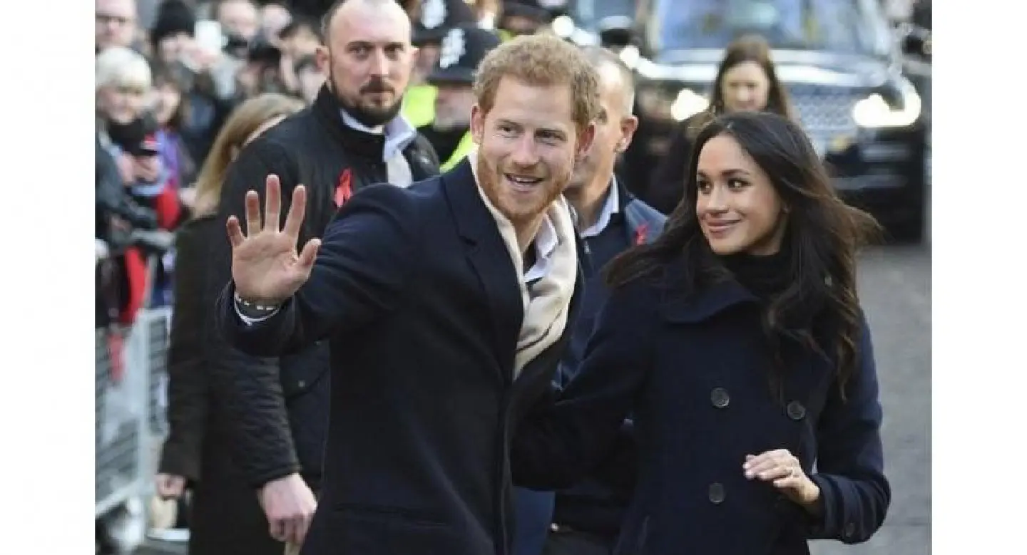 Prince Harry and Meghan Markle’s official engagement photos Prince Harry and Meghan Markle’s official engagement photos