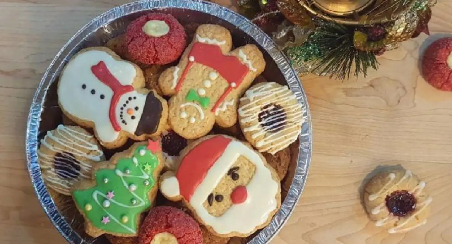 ’Tis the Season for sweets ’Tis the Season for sweets
